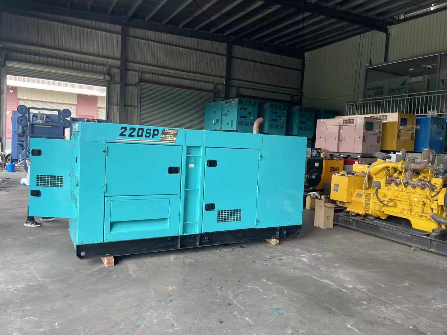 商都800kW 柴油发电机的输出电流波动范围是多少？