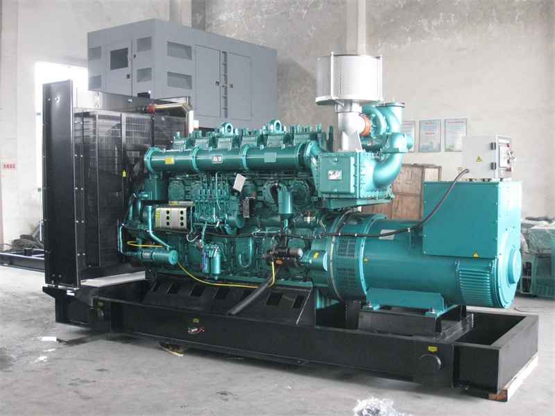 商都200KW 柴油发电机的油耗是多少?